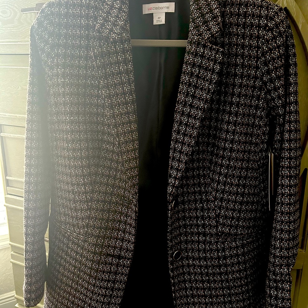 Liz Claiborne Blazer, Super cute trendy blazer, black, white and purple